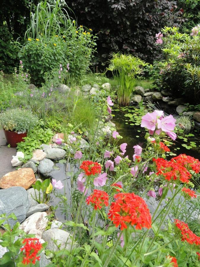 Ruhige Wohnung Mit Schoenem Eigengarten In Seeboden Am Millstaettersee 외부 사진
